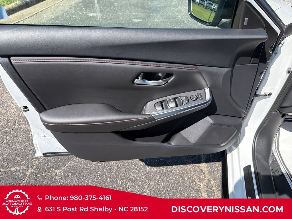 Certified 2025 Nissan Sentra SR w/ Midnight Edition FWD image 10