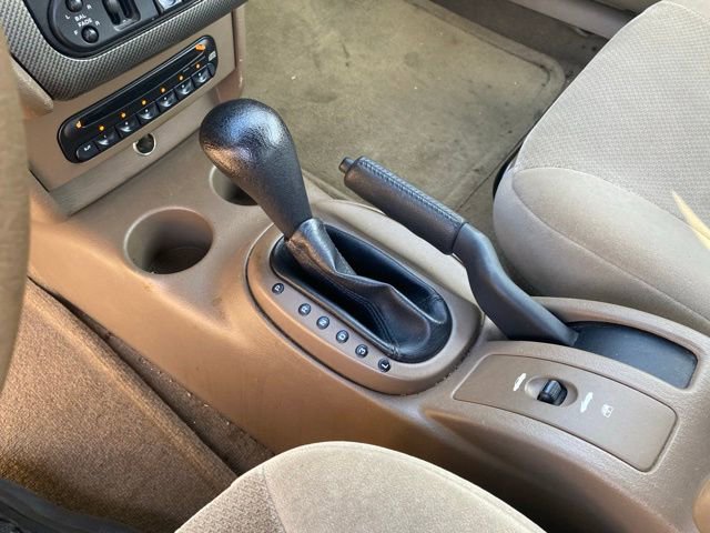 Used 2004 Chrysler Sebring GTC w/ Security Group FWD image 22