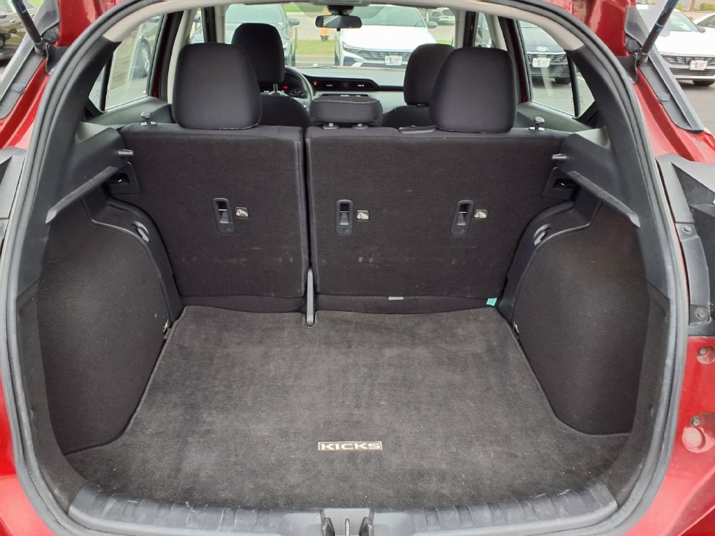 Used 2022 Nissan Kicks SV FWD image 10