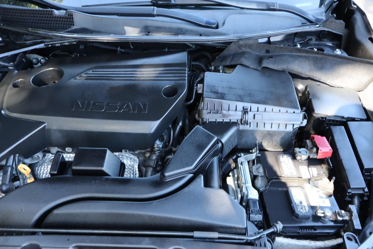 Used 2016 Nissan Altima 2.5 SR FWD image 40