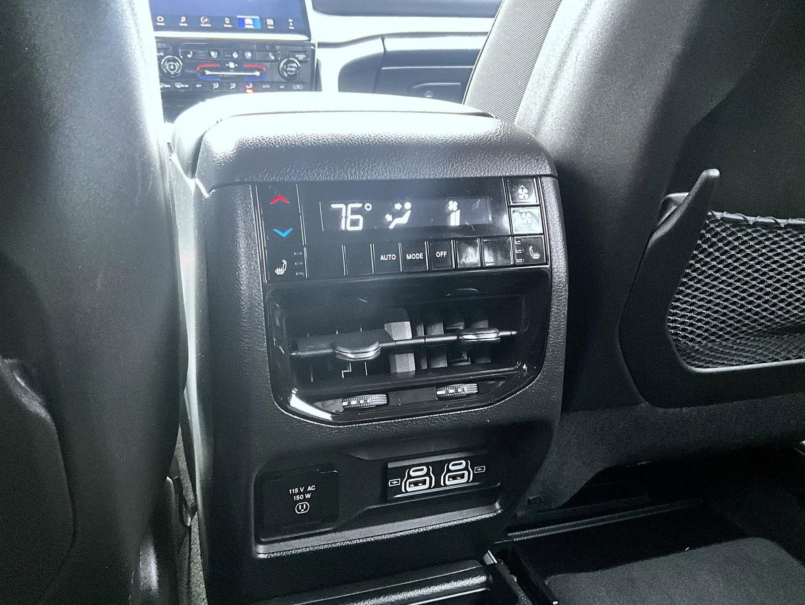 Used 2024 Jeep Grand Cherokee L Limited w/ Luxury Tech Group II image 28