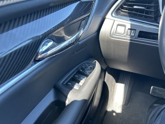 Certified 2024 Cadillac XT6 Sport w/ LPO, Floor Liner Package AWD/4WD image 17