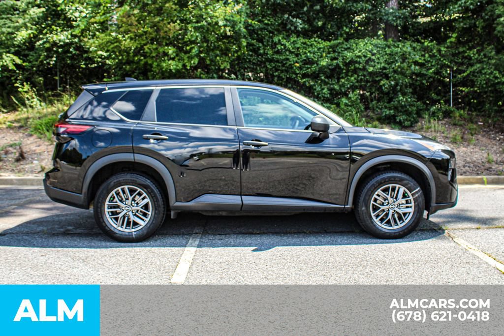 Used 2024 Nissan Rogue S AWD/4WD image 8