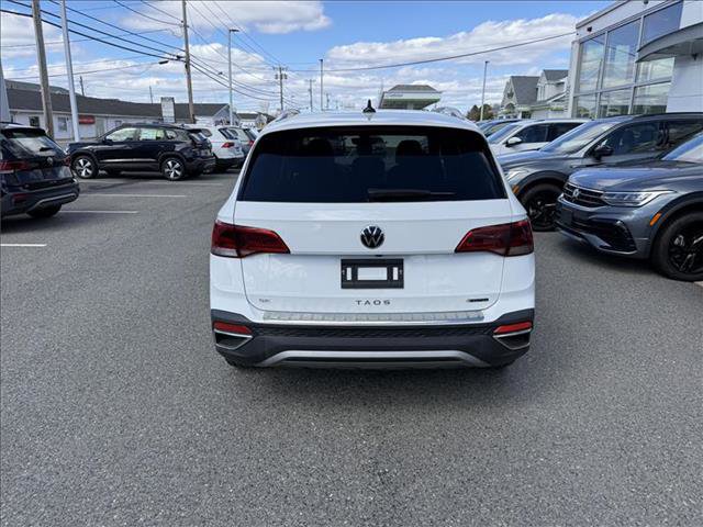 Certified 2023 Volkswagen Taos SE w/ Black Wheel Package AWD/4WD image 13