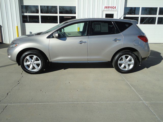 Used 2010 Nissan Murano S image 1