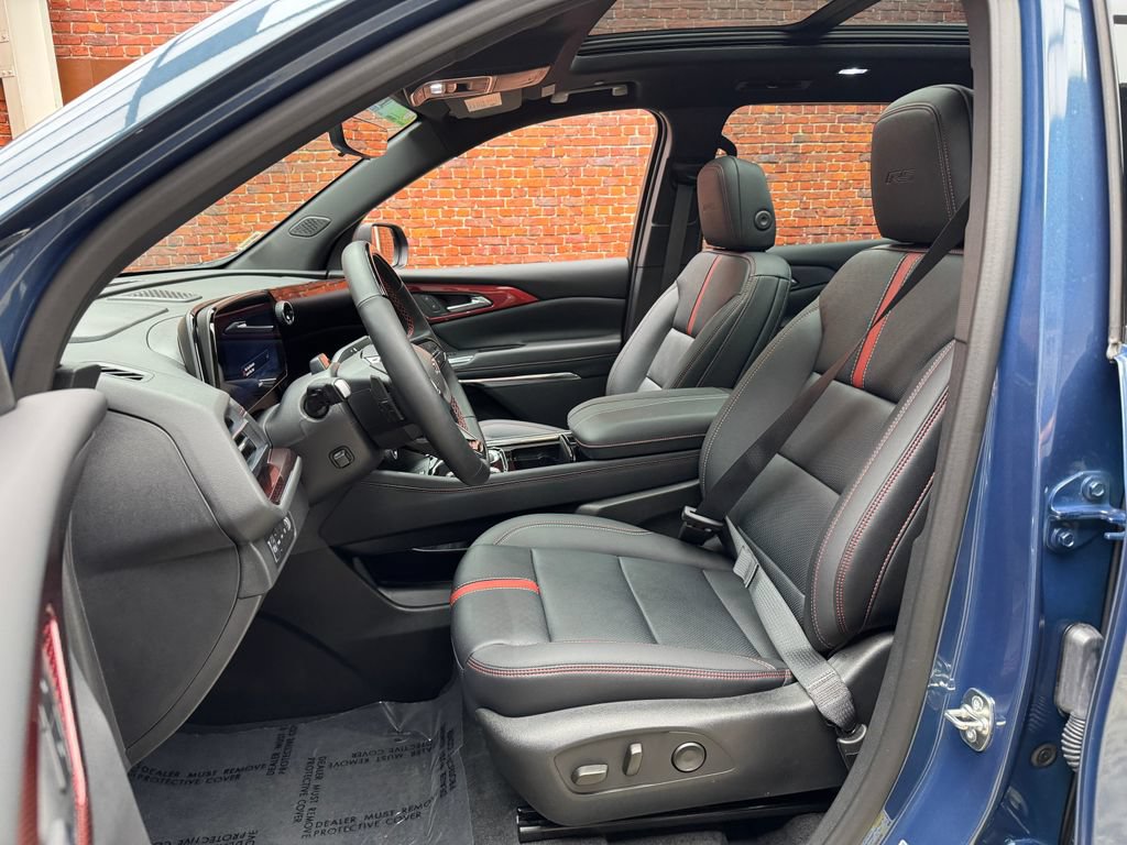 Used 2026 Chevrolet Traverse RS w/ LPO, Floor Liner Package AWD/4WD image 24