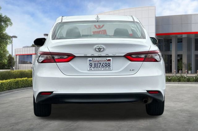 Used 2022 Toyota Camry LE FWD image 6