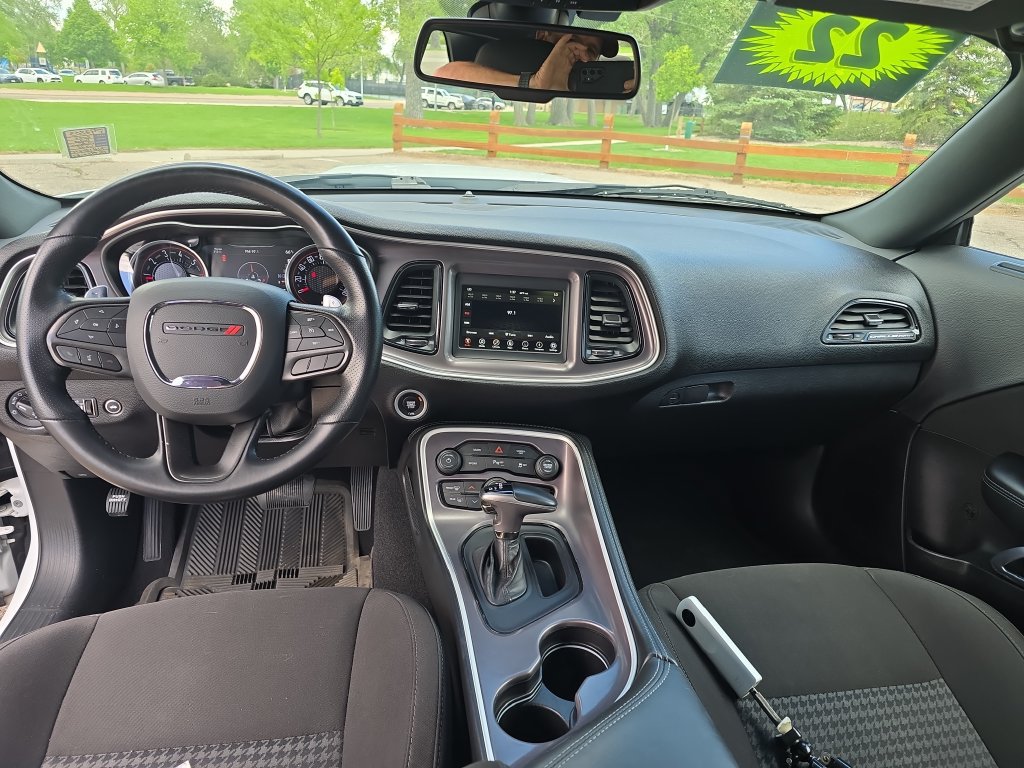 Used 2022 Dodge Challenger R/T RWD image 13