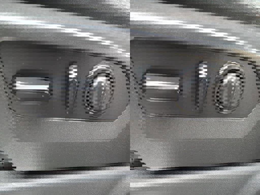 Used 2020 Chevrolet Silverado 1500 RST w/ All-Star Edition image 10