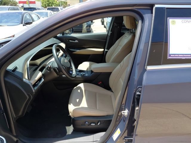 Used 2025 Cadillac XT4 Premium Luxury FWD image 23