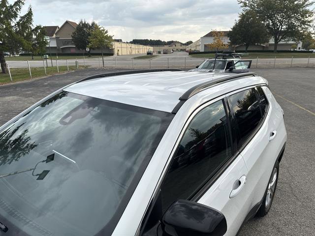 Used 2023 Jeep Compass Latitude image 16