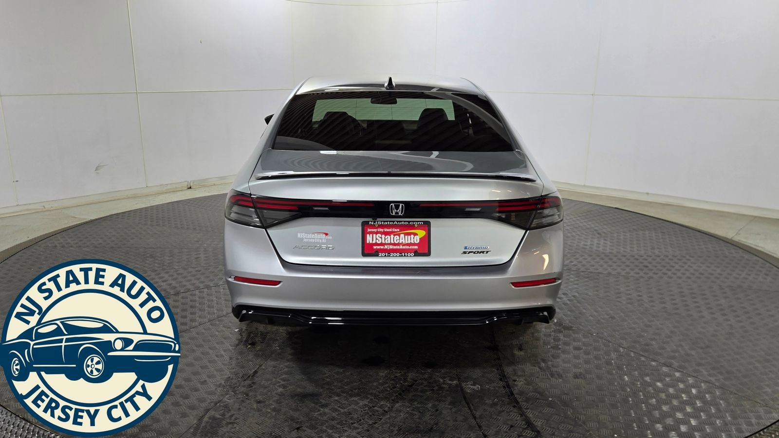 Used 2024 Honda Accord Sport image 8