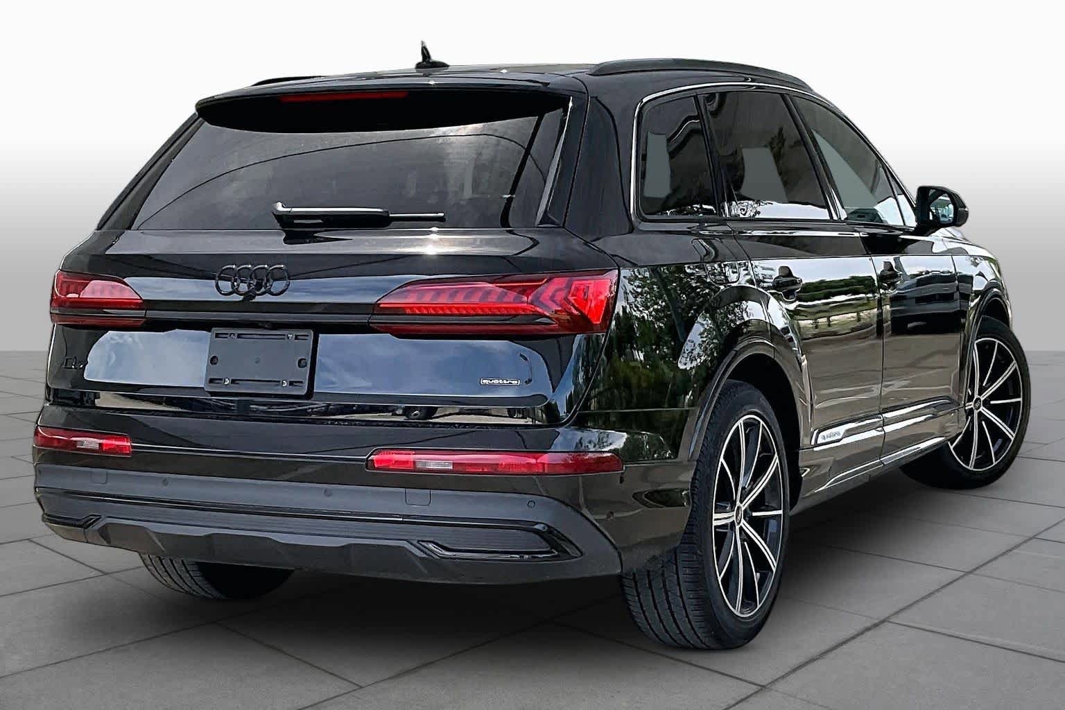 New 2023 Audi Q7 3.0T Prestige w/ Prestige Package AWD/4WD image 12