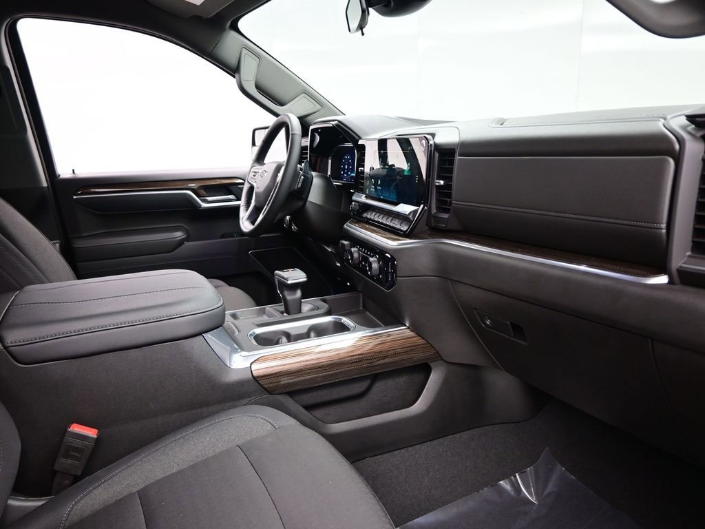 Used 2025 Chevrolet Silverado 1500 RST w/ Z71 Off-Road Package image 12