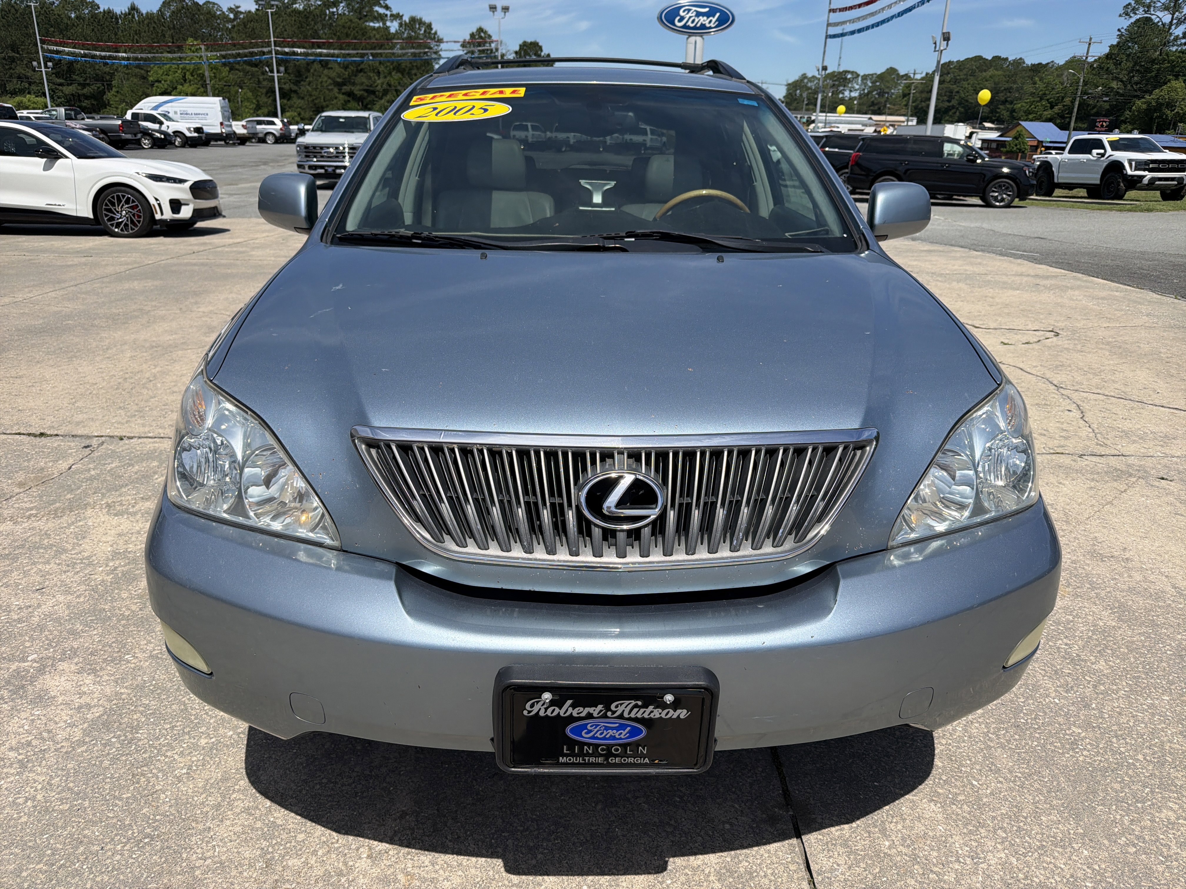 Used 2005 Lexus RX 330 FWD image 3