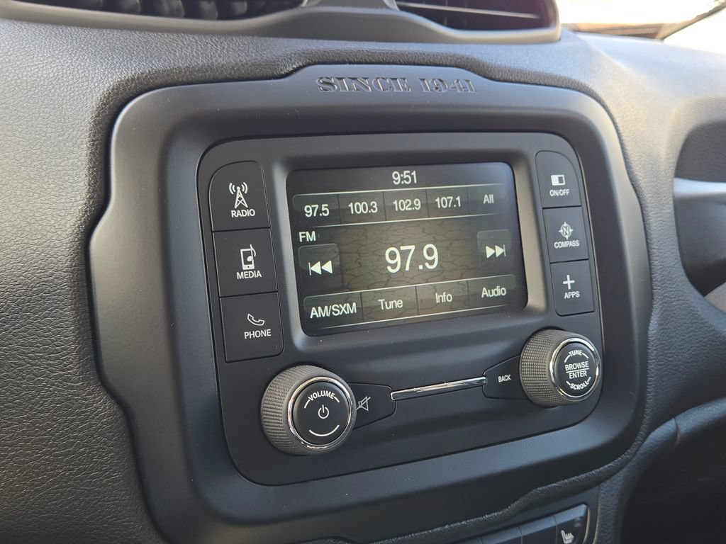 Used 2017 Jeep Renegade Latitude w/ Cold Weather Group AWD/4WD image 23