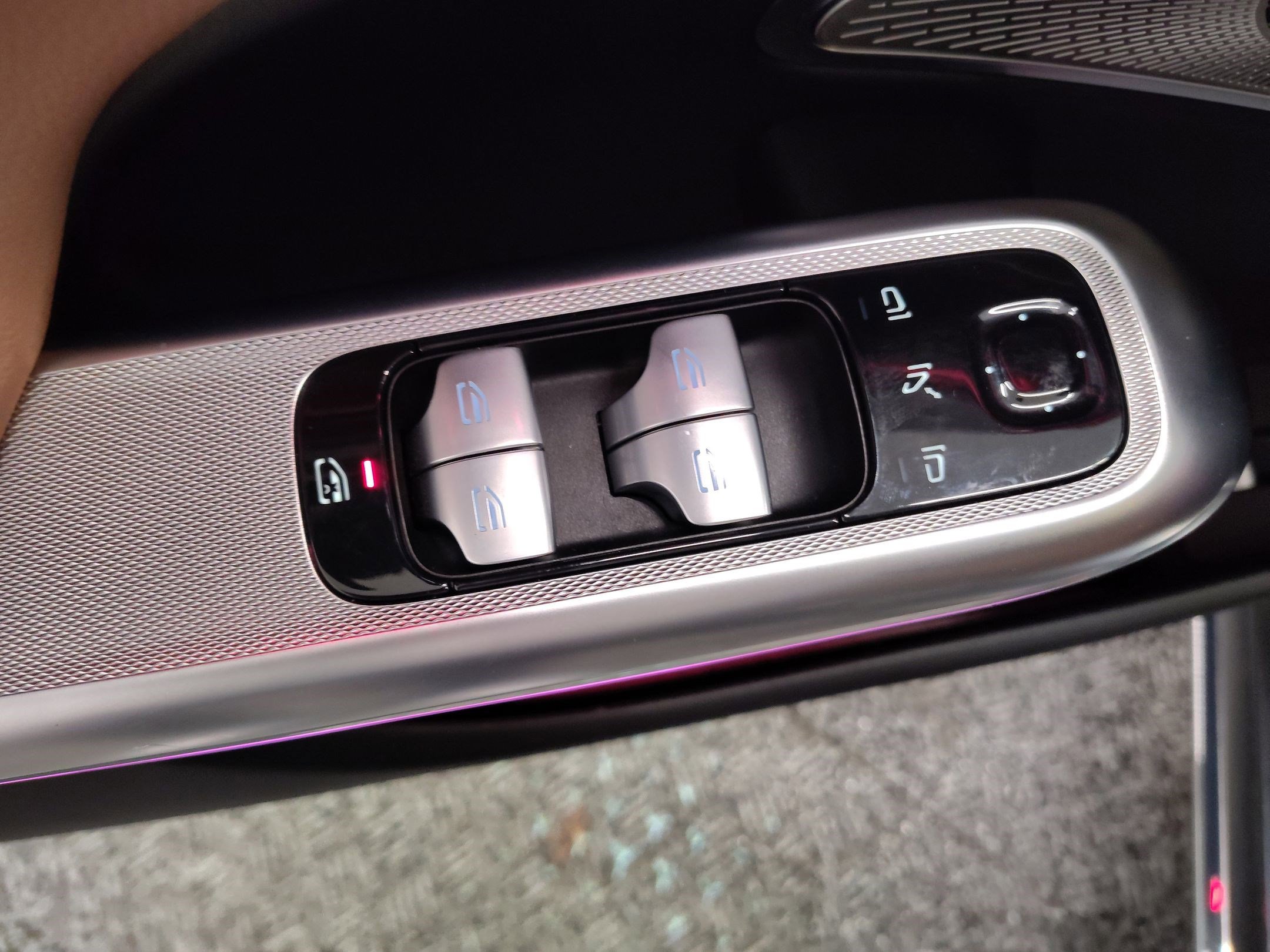 Certified 2024 Mercedes-Benz E 350 4MATIC Sedan image 18