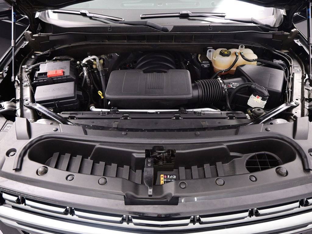 Used 2022 Chevrolet Tahoe RST w/ Luxury Package image 38