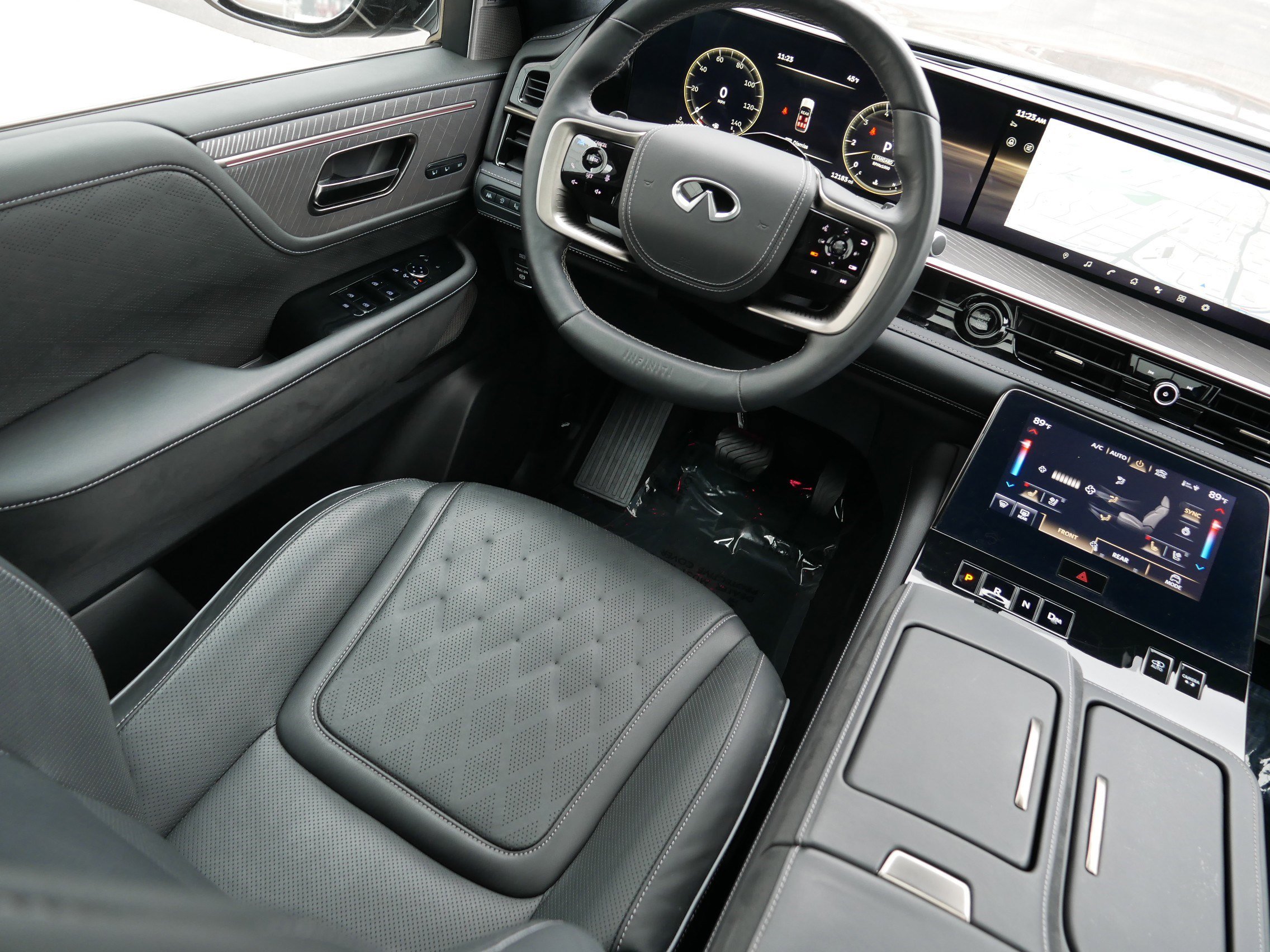 Certified 2025 INFINITI QX80 Autograph image 9