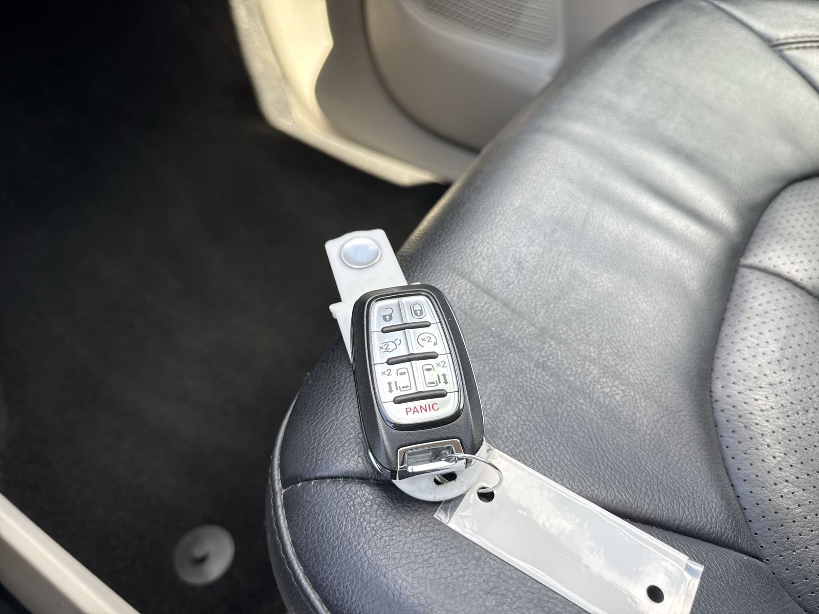 Used 2018 Chrysler Pacifica Touring-L Plus w/ Tire & Wheel Group image 41