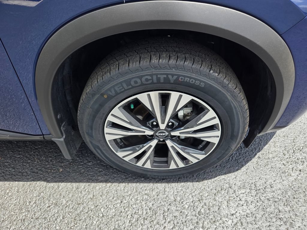 Used 2023 Nissan Rogue SV FWD image 15