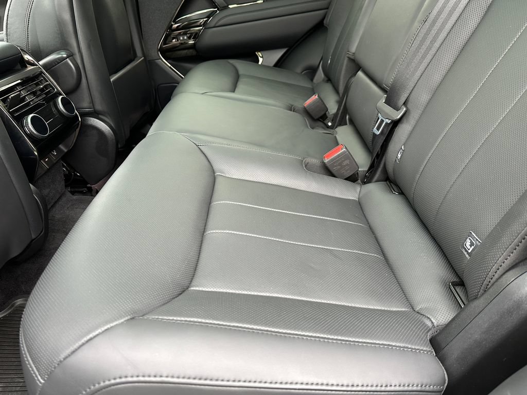 Used 2023 Land Rover Range Rover Sport SE AWD/4WD image 19