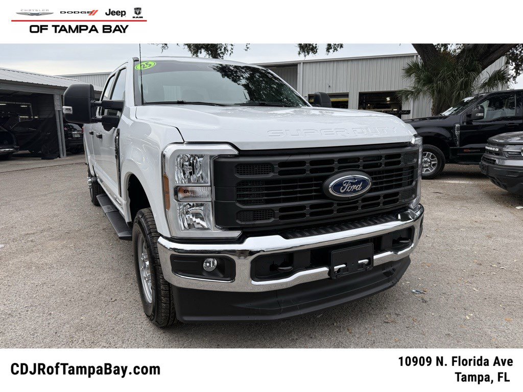 Used 2025 Ford F350 XL w/ 360-Degree Camera Package
