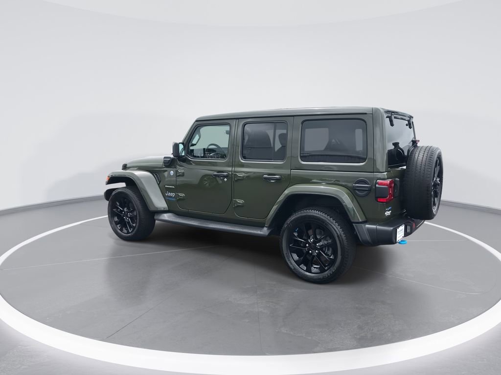 Used 2022 Jeep Wrangler Unlimited Sahara w/ Cold Weather Group AWD/4WD image 6