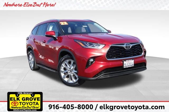 Used 2022 Toyota Highlander Limited image 1