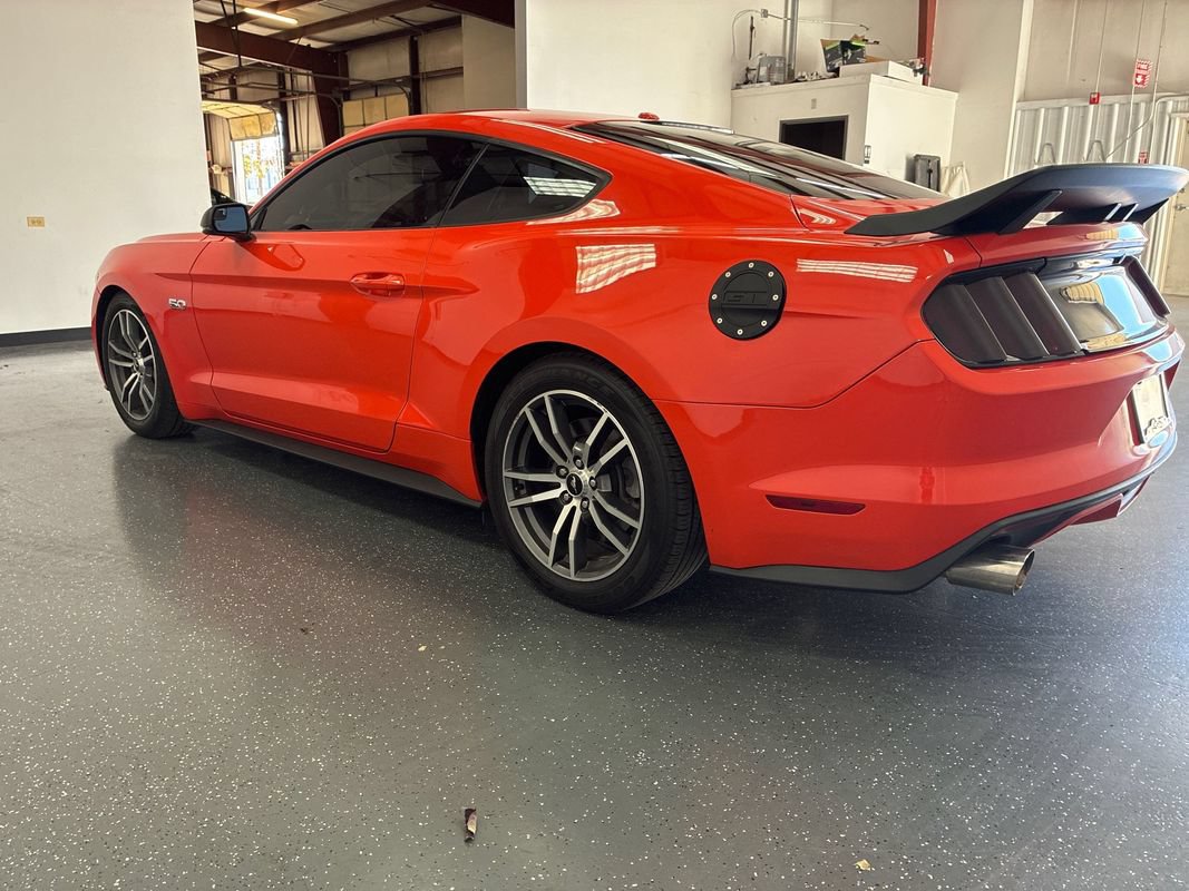 Used 2015 Ford Mustang GT RWD image 6
