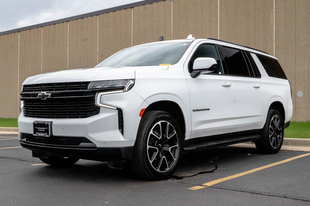 Certified 2023 Chevrolet Suburban RST AWD/4WD image 4