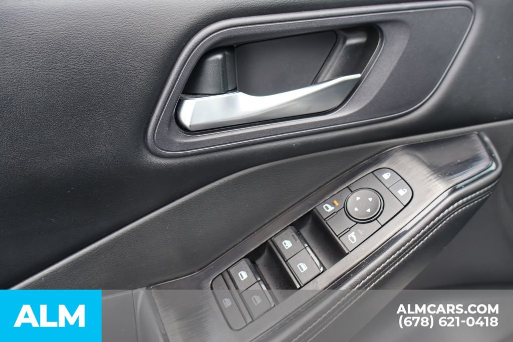 Used 2024 Nissan Rogue SV FWD image 15