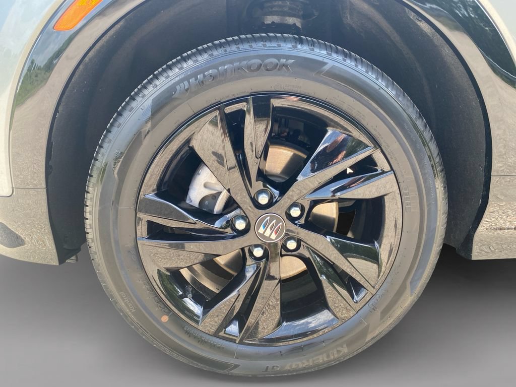 Used 2025 Buick Encore GX Sport Touring AWD/4WD image 9