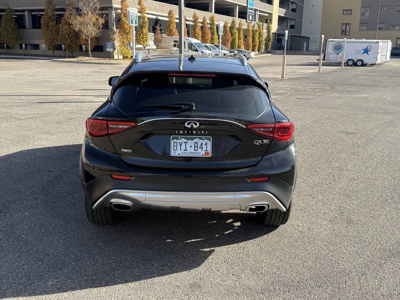 Used 2017 INFINITI QX30 AWD image 8