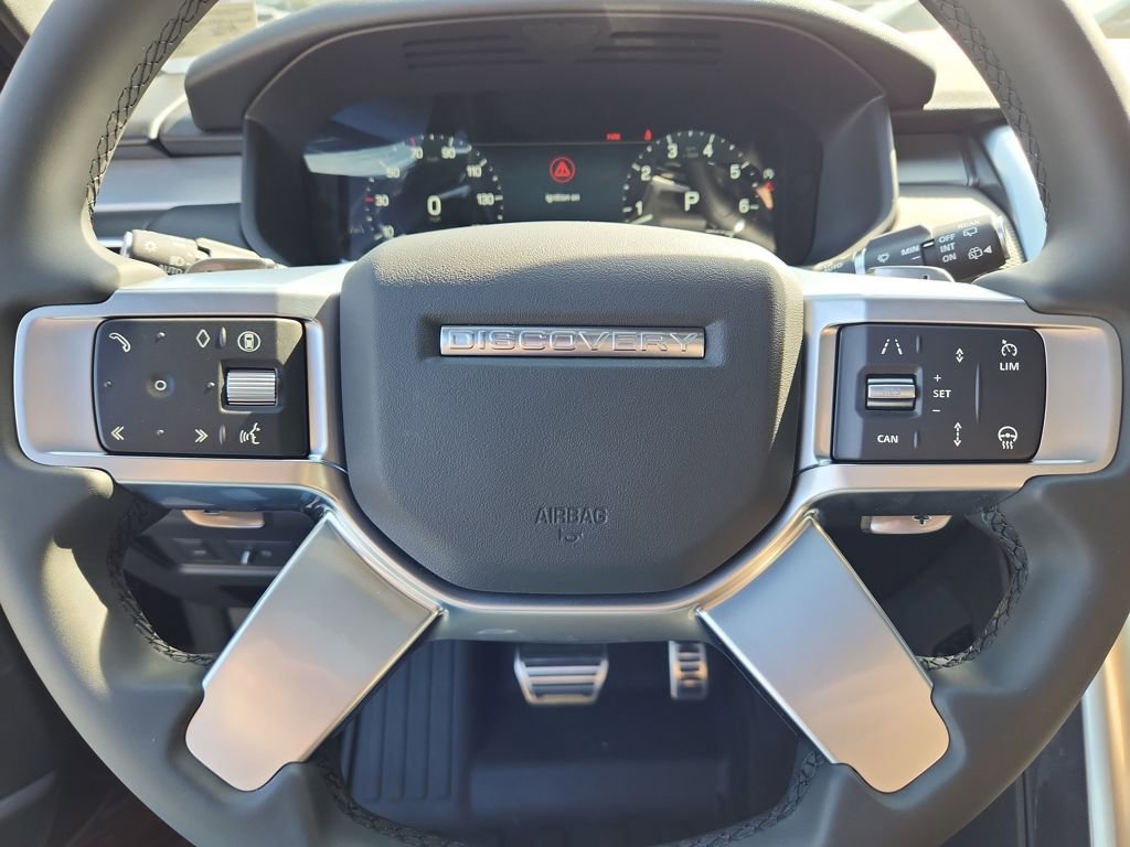 New 2026 Land Rover Discovery Limited Edition AWD/4WD image 18