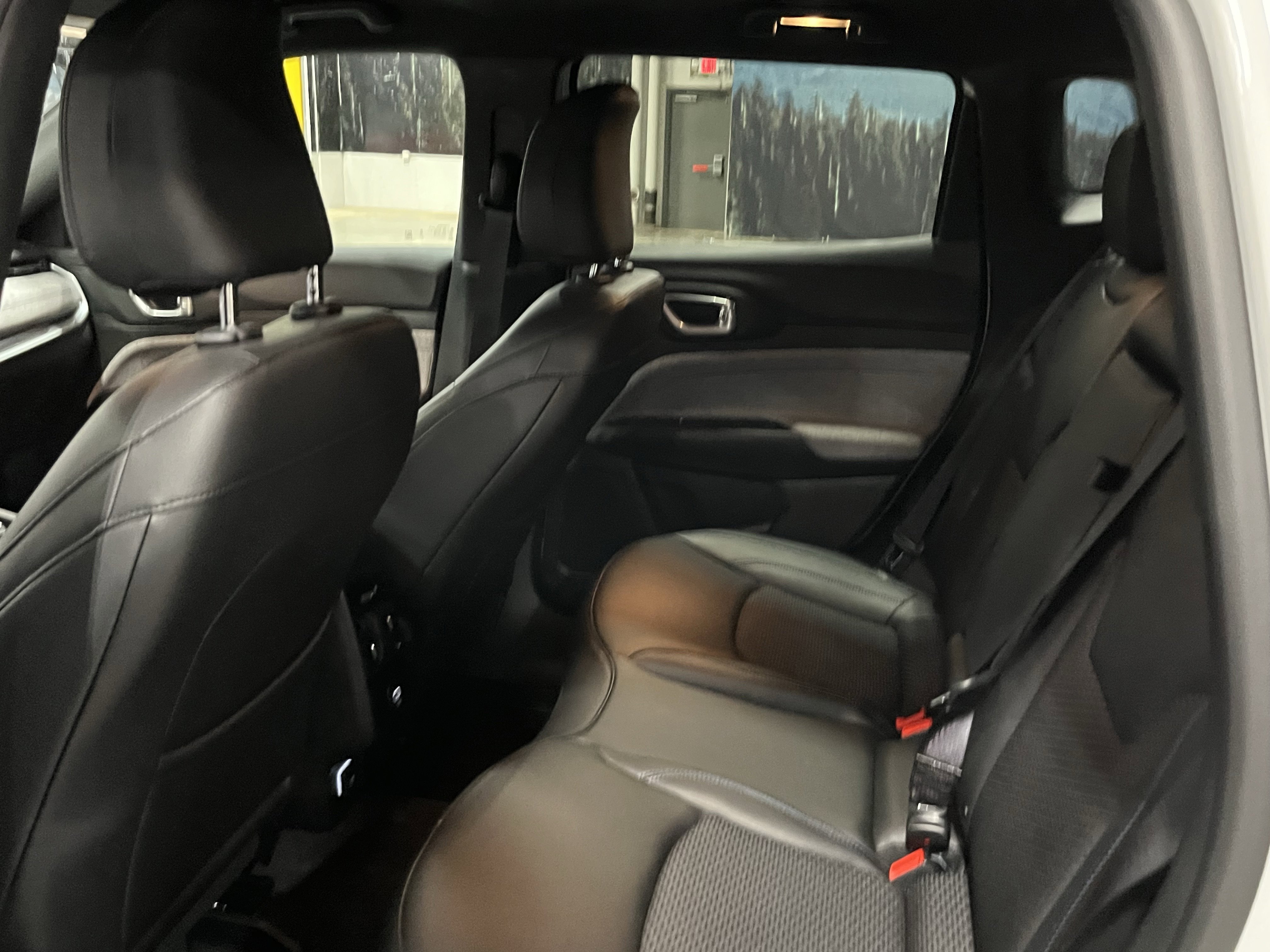 Certified 2025 Jeep Compass Latitude AWD/4WD image 13