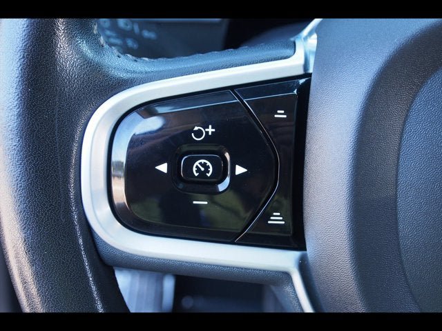 Used 2022 Volvo XC60 B5 Inscription w/ Protection Package Premier FWD image 26