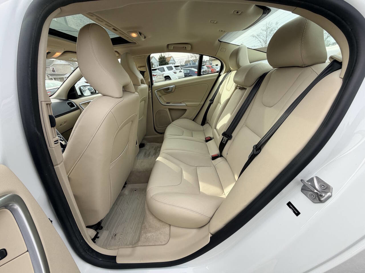 Used 2015 Volvo S60 T5 Premier image 32