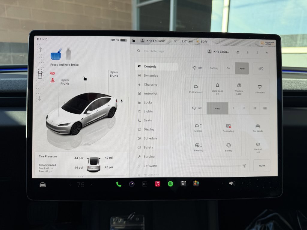 Used 2025 Tesla Model 3 image 18
