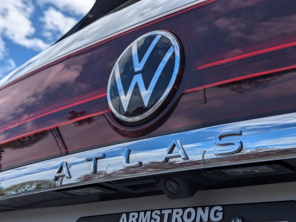Used 2025 Volkswagen Atlas SEL AWD/4WD image 35