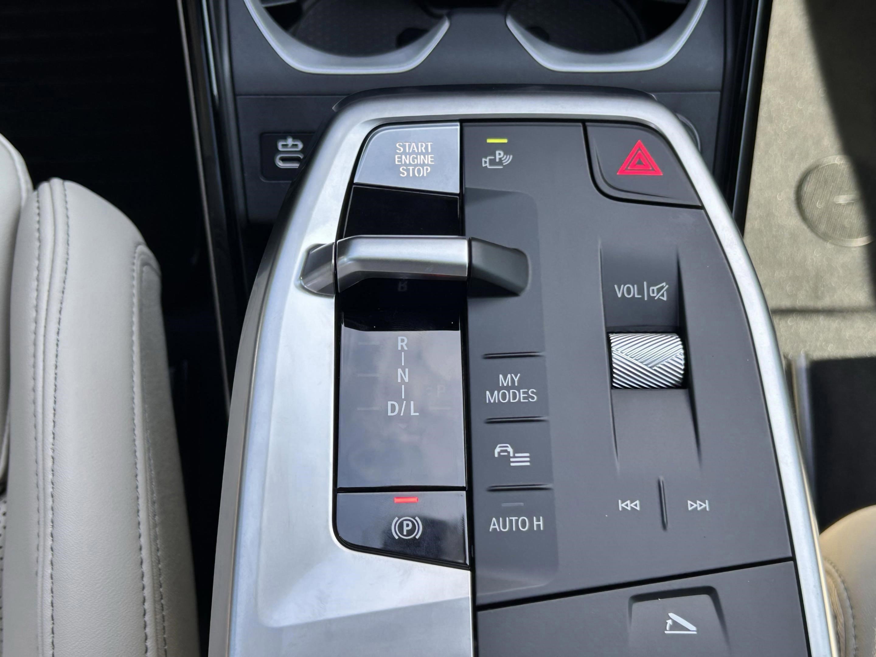 Used 2025 BMW X1 xDrive28i w/ Technology Package image 13