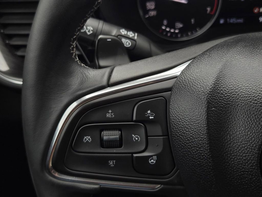 Used 2023 Buick Envision Essence w/ Sport Touring Package FWD image 25