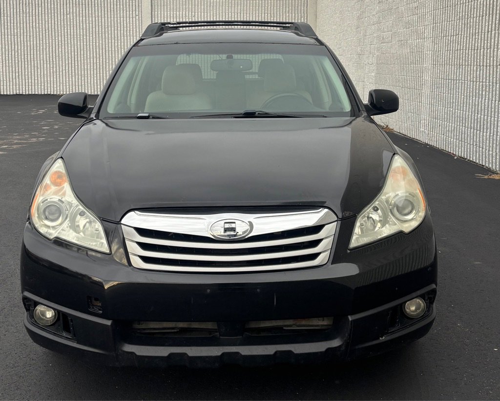 Used 2010 Subaru Outback 2.5i Premium image 1