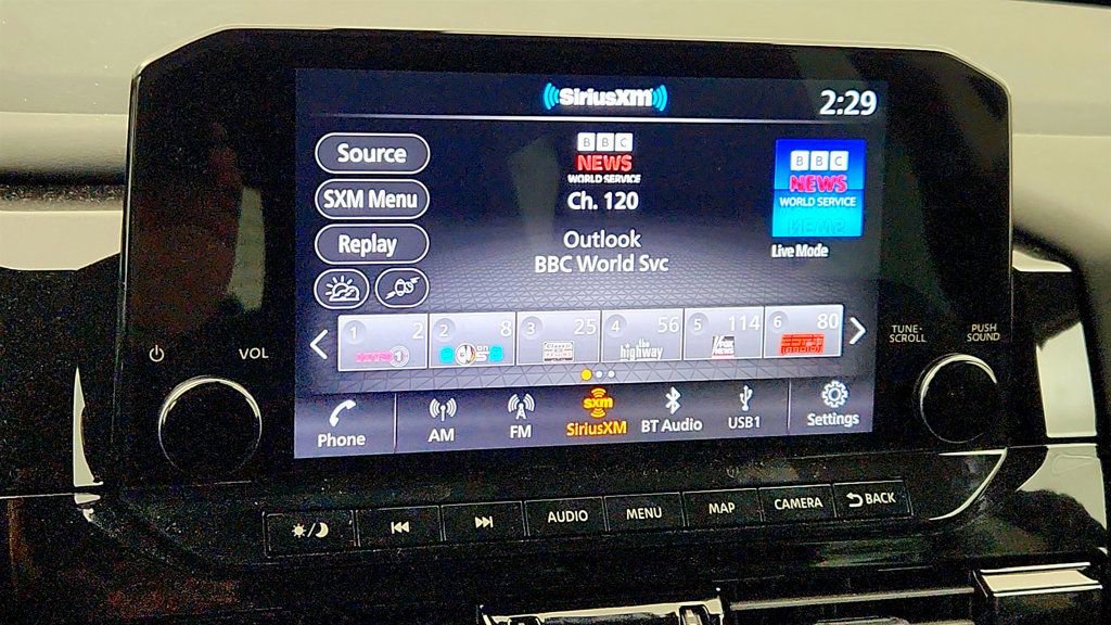 Used 2025 Nissan Pathfinder Platinum image 18