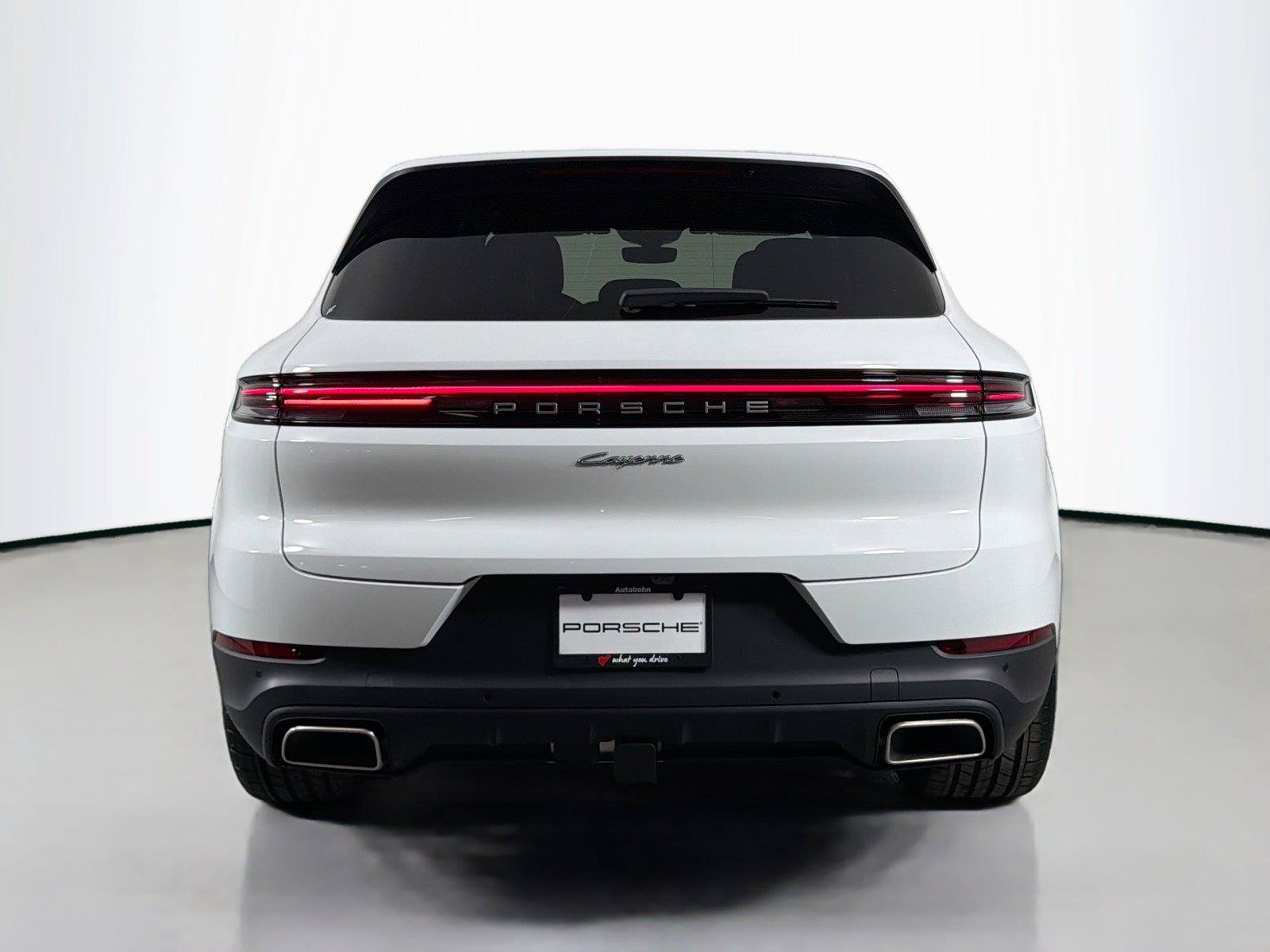 Certified 2025 Porsche Cayenne E-Hybrid AWD/4WD image 6