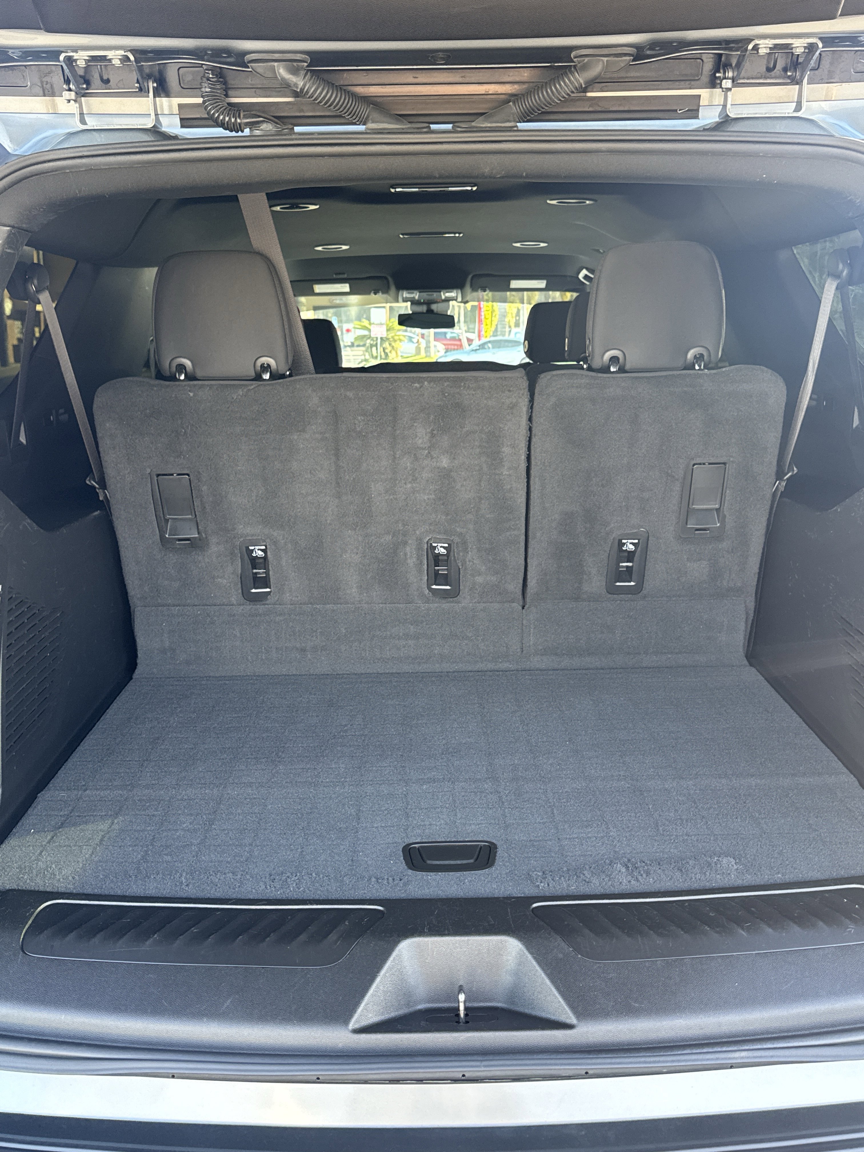 Used 2023 Chevrolet Suburban LS image 15