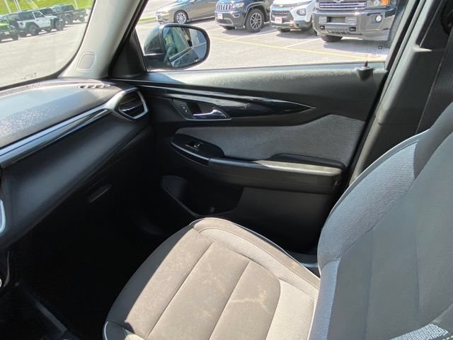 Used 2024 Chevrolet TrailBlazer LT w/ Convenience Package AWD/4WD image 22