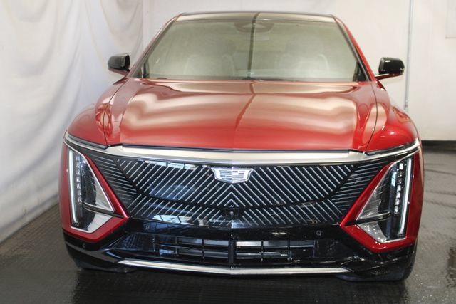 Certified 2024 Cadillac Lyriq Tech w/ Driver Assist Package AWD/4WD image 3