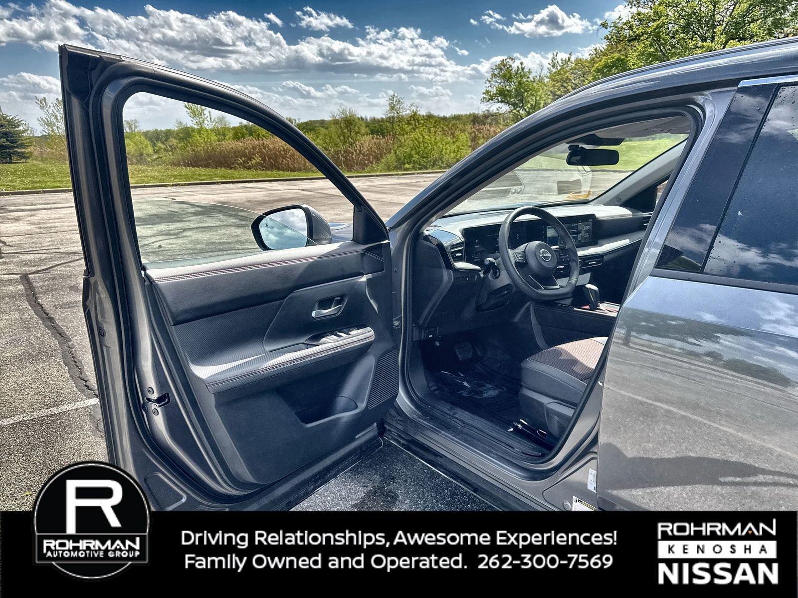 Certified 2025 Nissan Kicks SR AWD/4WD image 11