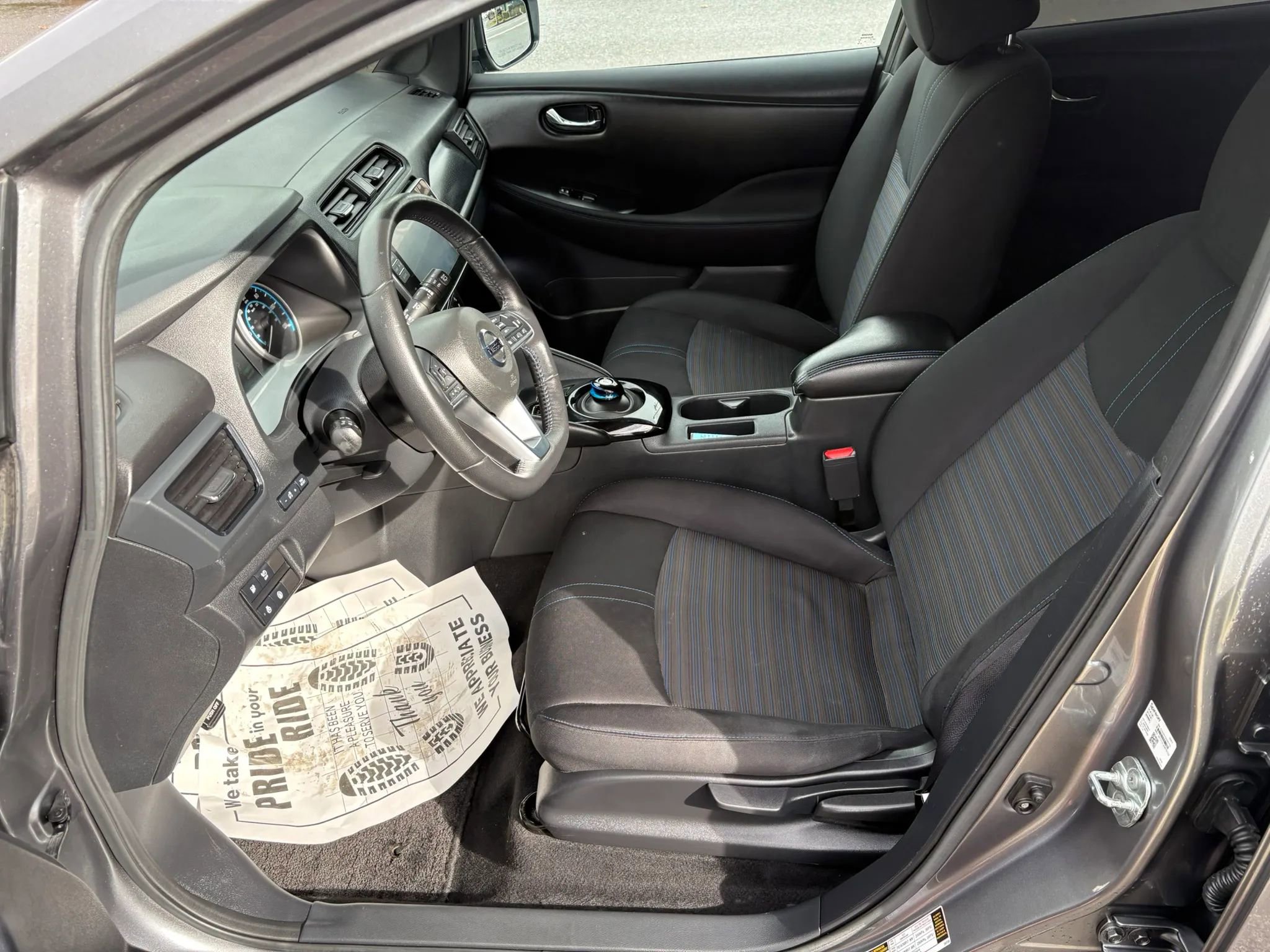 Used 2021 Nissan Leaf SV FWD image 6